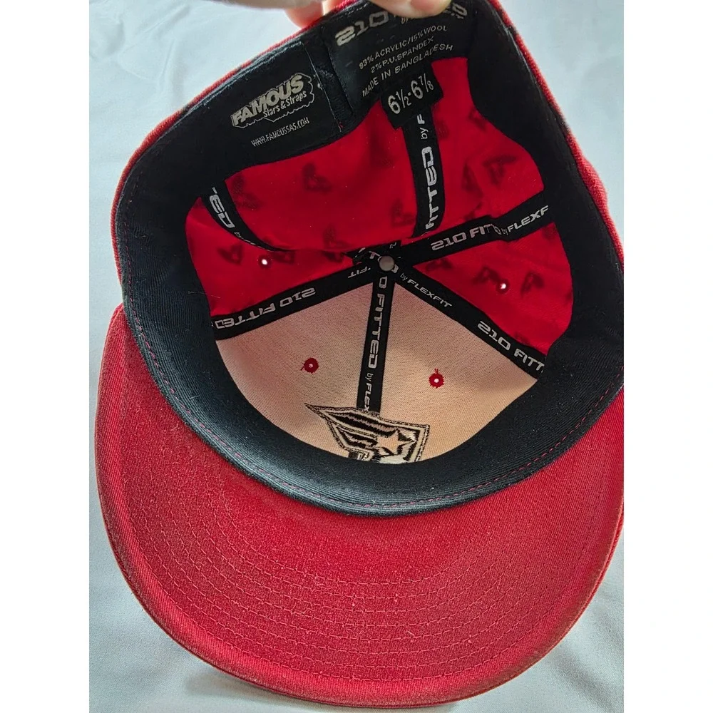 Famous Stars & Straps Hat Kids 6 1/2-6 7/8 Red 210 Fitted Flexfit Logo Cap